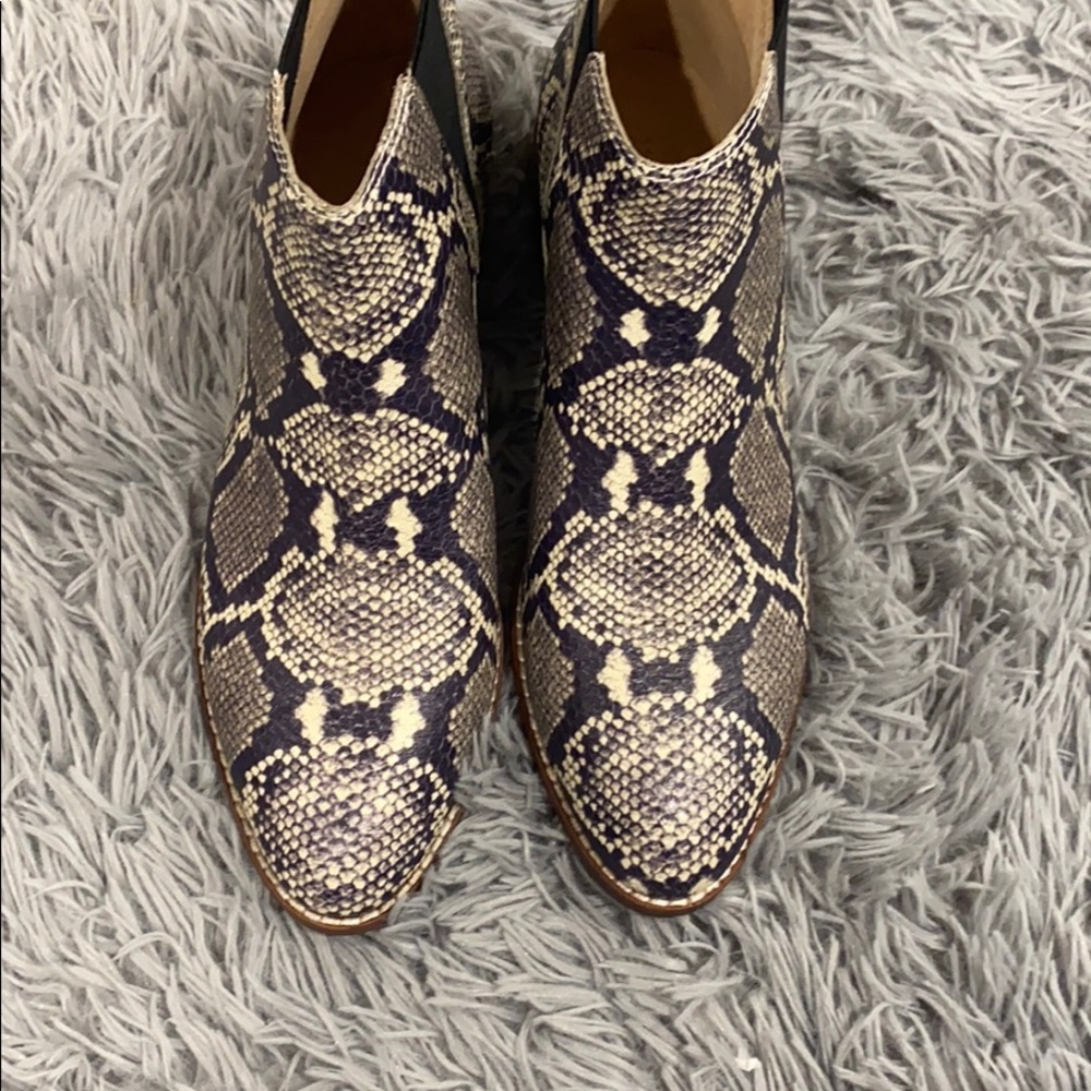NEW • Madewell • Carina Snake Leather Ankle Boots - Picture 6 of 8